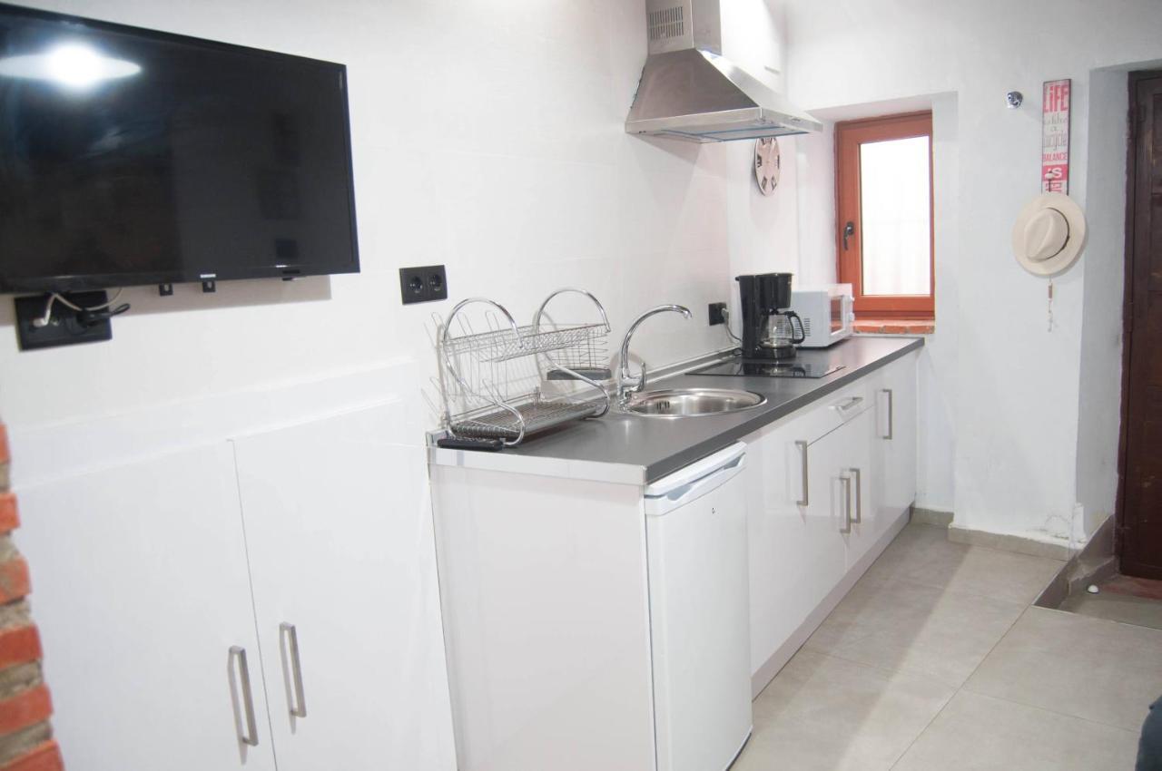Caleros 8 Estudio - Apartamentos De La Parte Antigua De Caces מראה חיצוני תמונה